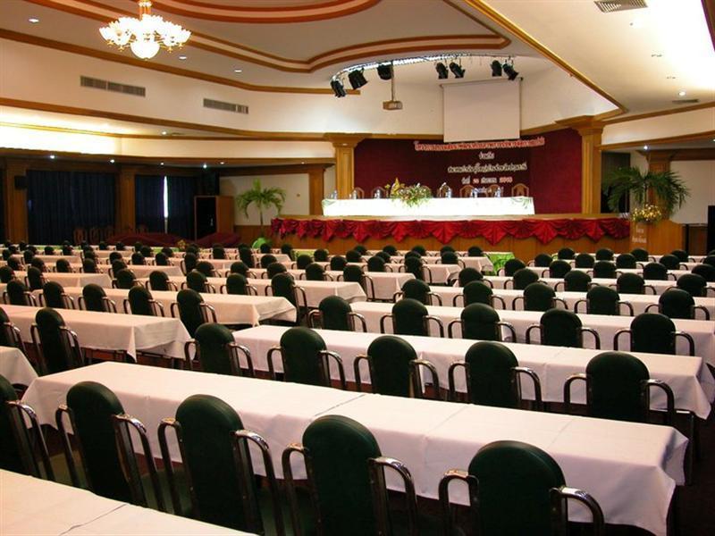 Pathumthani Place Hotel מראה חיצוני תמונה