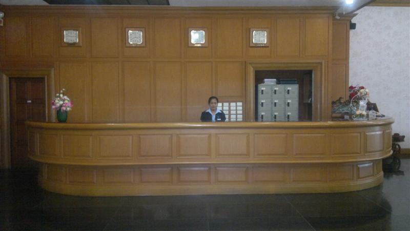 Pathumthani Place Hotel מראה חיצוני תמונה