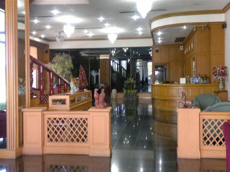 Pathumthani Place Hotel מראה חיצוני תמונה
