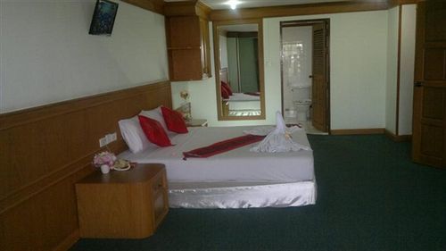 Pathumthani Place Hotel מראה חיצוני תמונה