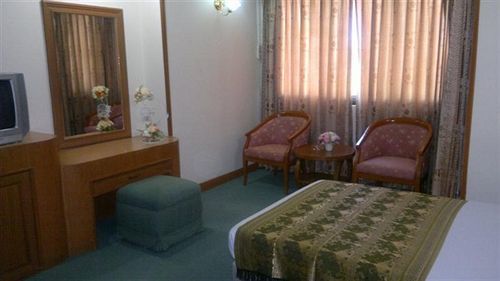 Pathumthani Place Hotel מראה חיצוני תמונה
